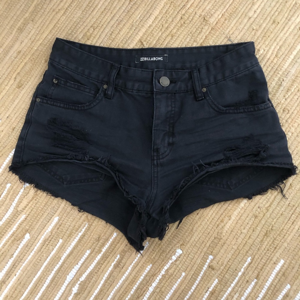 Billabong denim shorts black size 25